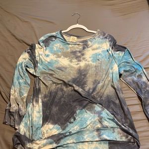 Tie dye 3xl long sleeve.